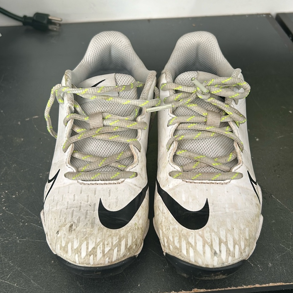 Nike softball cleats